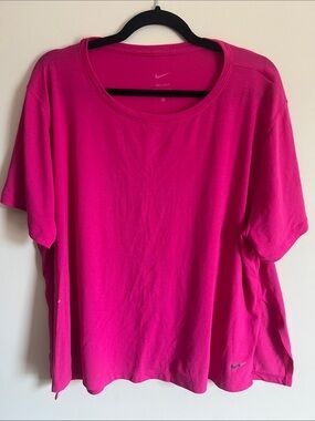 Nike Women’s Fuchsia Short Sleeve Dri-FIT Athletic Tee